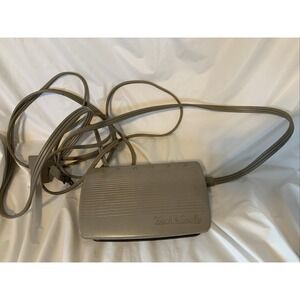 Singer CR 505  619490-001 Touch and Sew‎ Sewing Machine Foot Pedal 4 Pin Beige